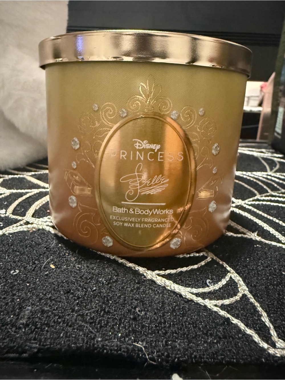 Bath & Body Works - Belle 3 Wick Candle